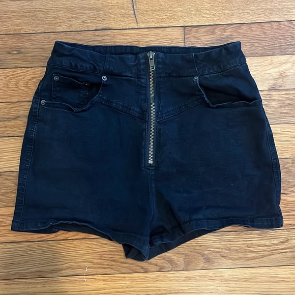 Urban Outfitters BDG Super High-Rise Denim Short in Black Size 28w - Picture 1 of 6